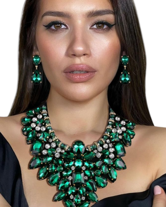 ATTENTION GETTER | NECKLACE SET