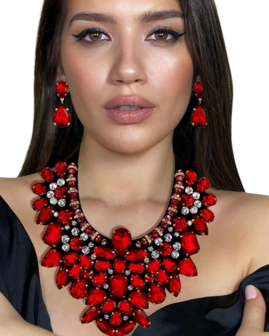 ATTENTION GETTER | NECKLACE SET